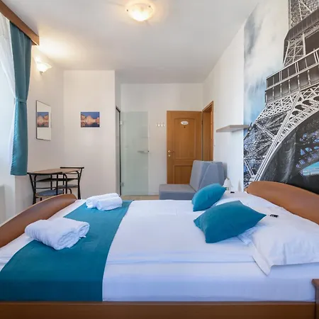 Bed & Breakfast Palac -Free Parking- Baška Voda Esterno foto