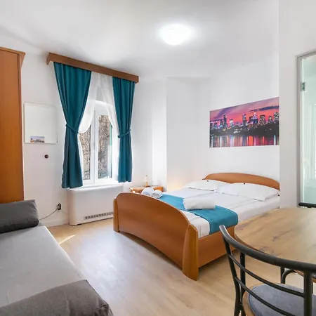 Bed & Breakfast Palac -Free Parking- Baška Voda Esterno foto