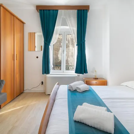 Bed & Breakfast Palac -Free Parking- Baška Voda Esterno foto