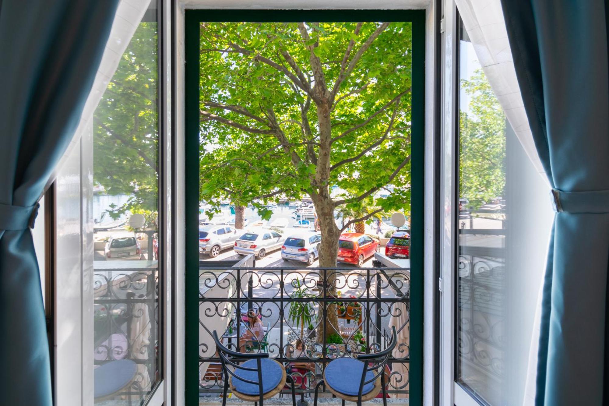 Palac -free Parking- Apartment Baska Voda
